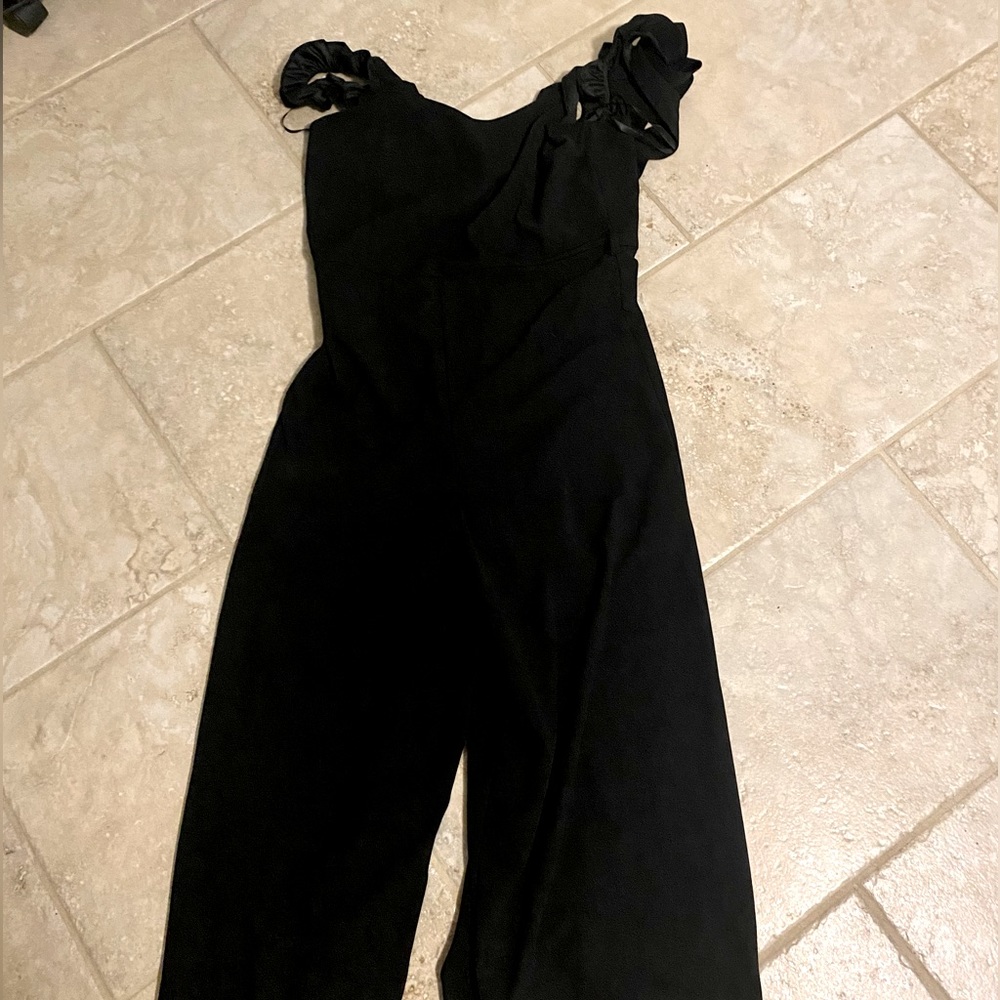 NWT: Never been worn, Jump suit, size medium